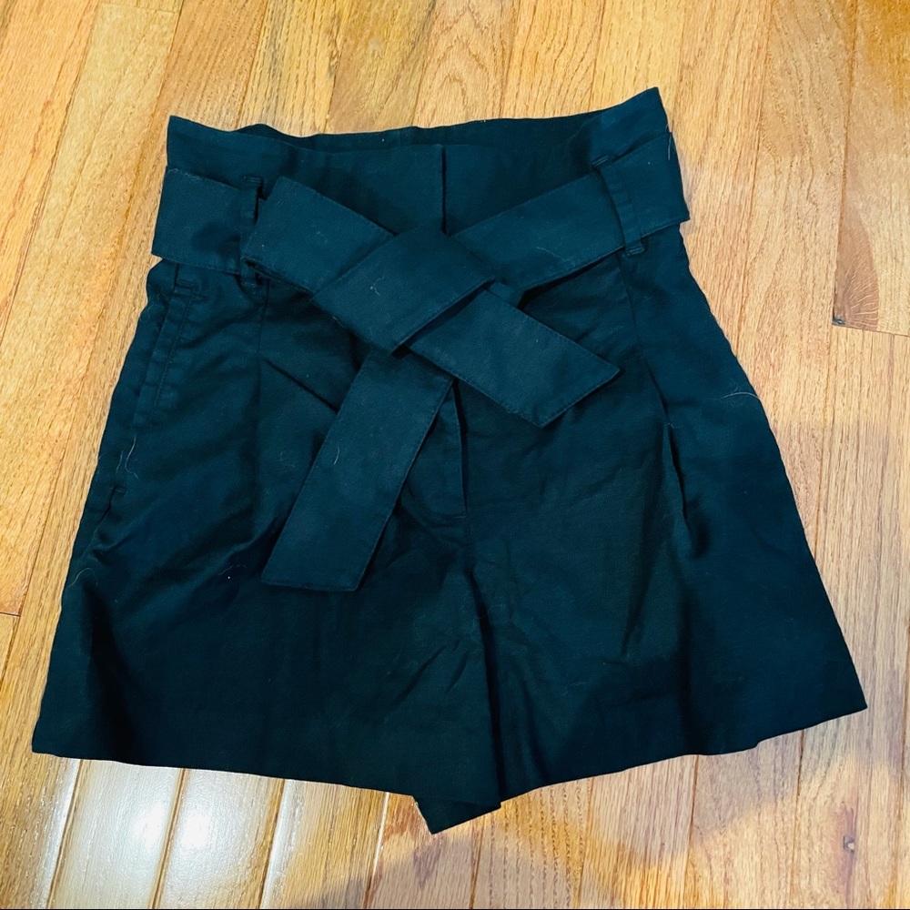 Wilfred linen shorts size 4